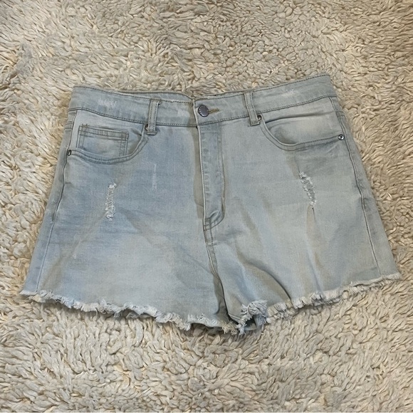 Forever 21 Shorts Women's Size 31 Blue Denim Stretch High Rise Jean Distressed - Picture 1 of 8